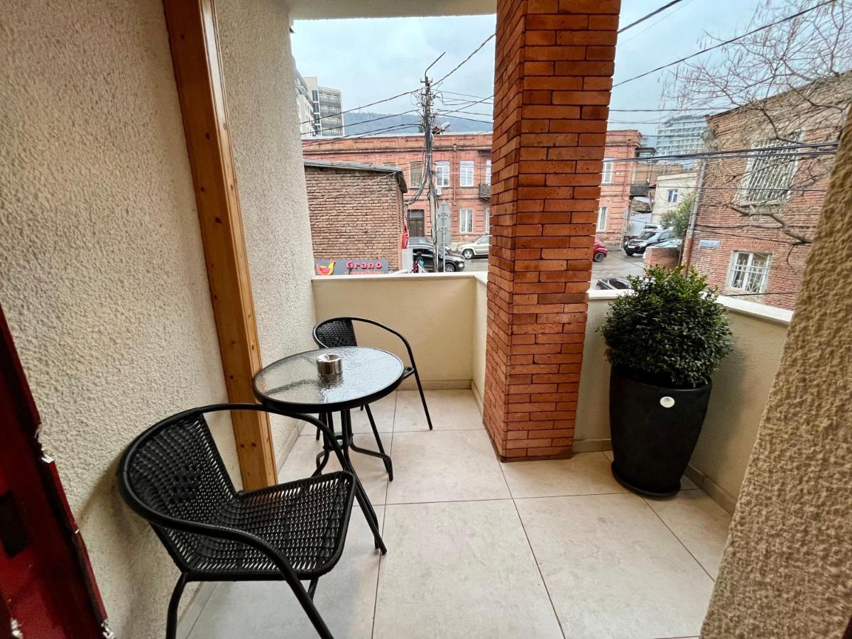 Hotel Well Inn Tbilisi Exterior foto